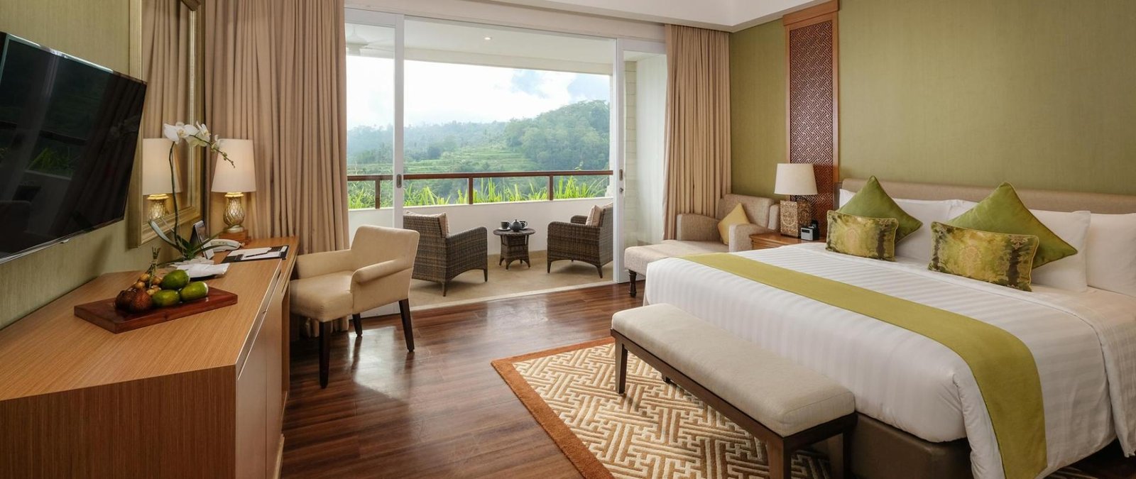 deluxe room.jpg